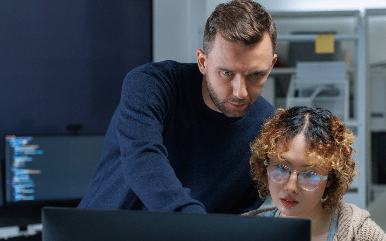 Employee help desk support for daily IT requests