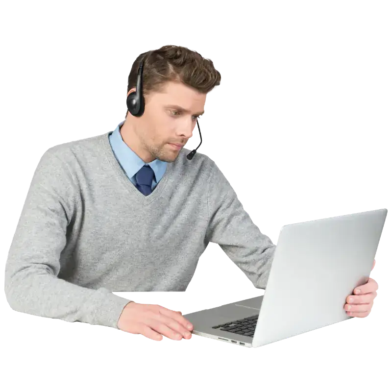 HTG managed IT support specialist assisting a business user